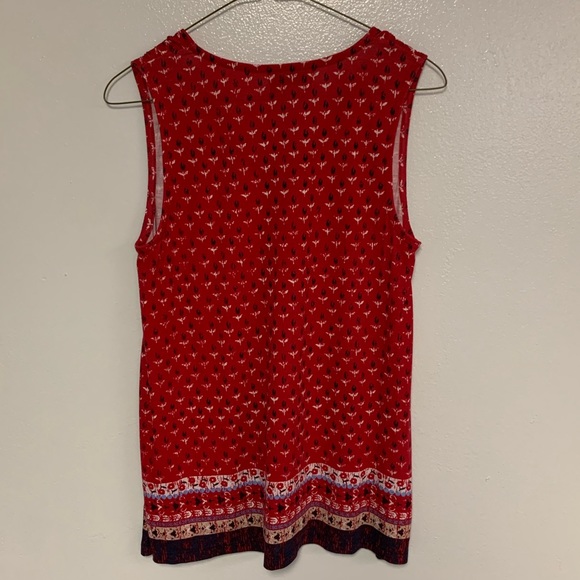 Red patterned shirt - Picture 4 of 4